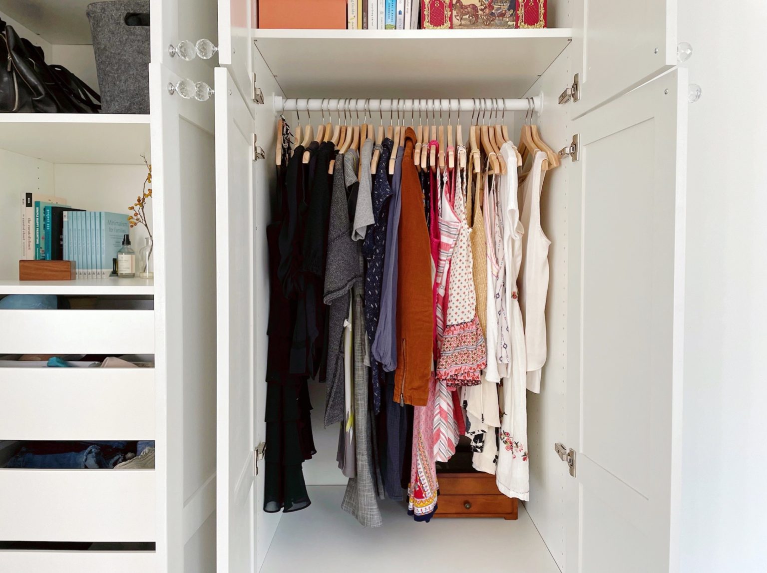 minimalist closet tour